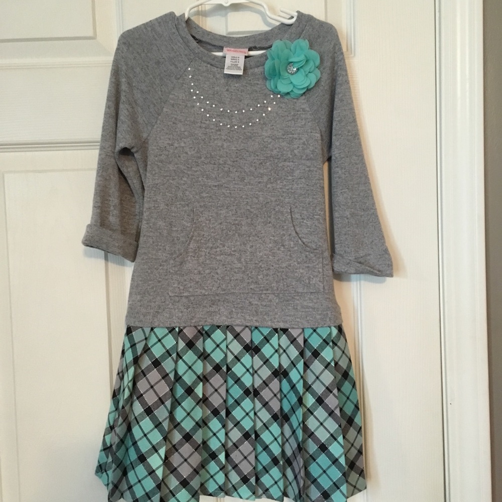 Girls size 6 winter dress